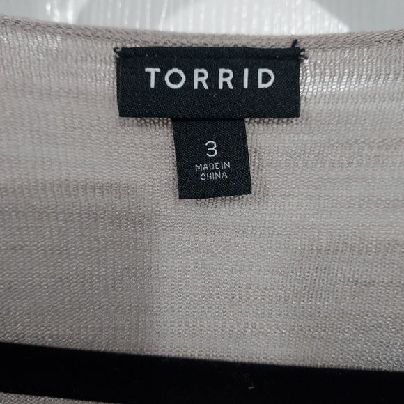 Torrid Taupe Slub Cardigan Drape Front Sweater in Size 3 /22-24 - Picture 2 of 11